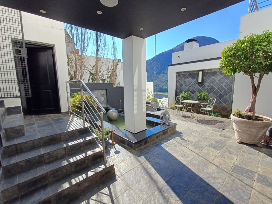 4 Bedroom Property for Sale in Kosmos North West
